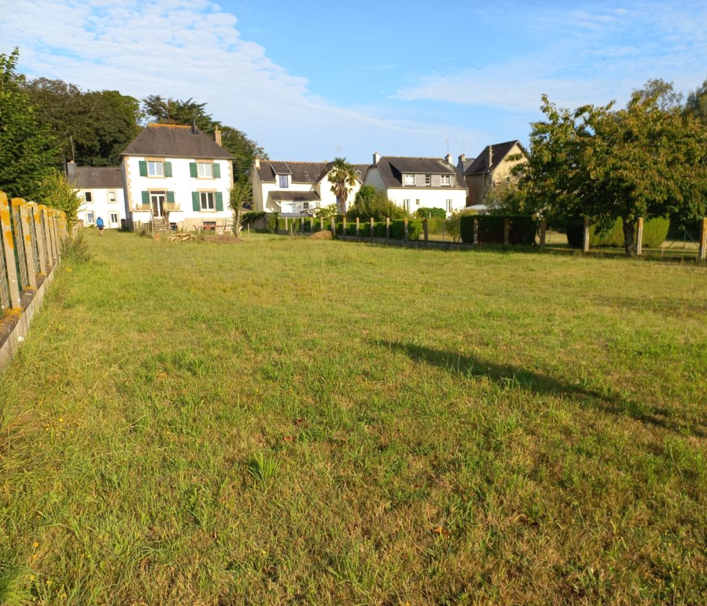 Terrain à Plestin-les-Greves 22310 768m2 85000 € - BEGU-24-09-06-2